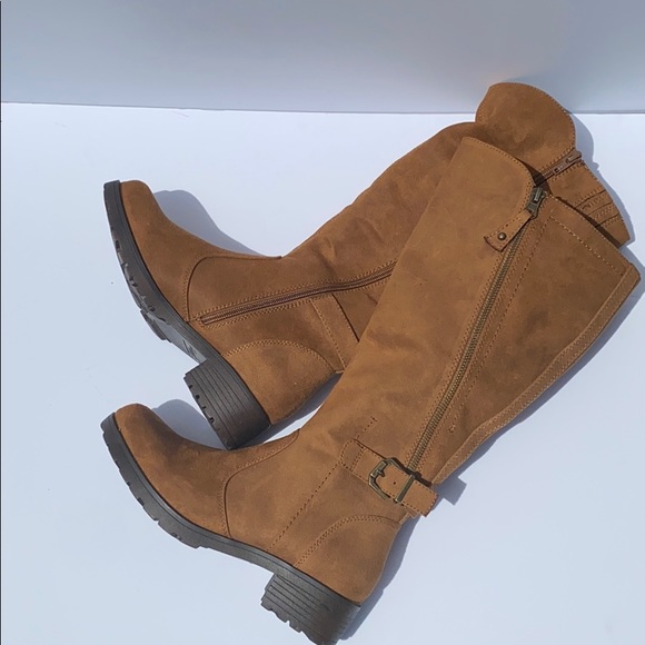 Tall Boots - Picture 6 of 6